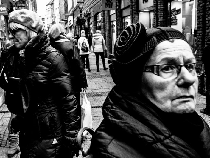 Street Photo made in Aachen of two German ladies in the street. Street Photography by Victor Borst.